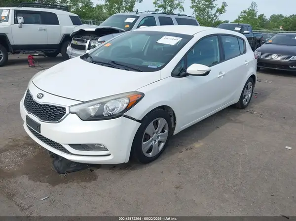 KNAFK5A81G5591875 2016 KIA FORTE - Image 2