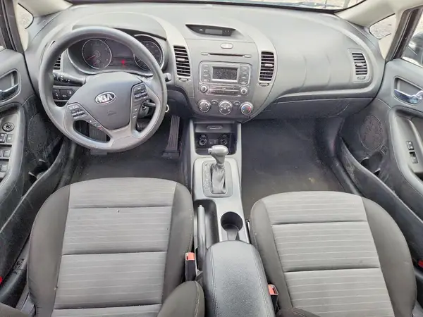 KNAFK5A81G5593190 2016 KIA FORTE - Image 8