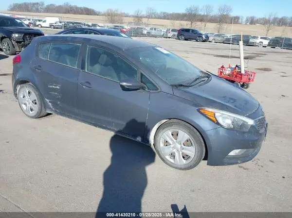 KNAFK5A81G5621683 2016 KIA FORTE - Image 1