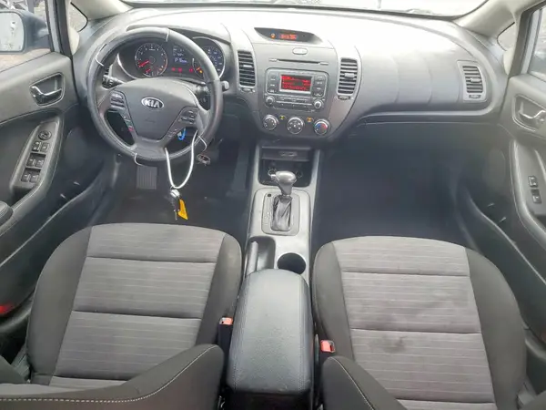 KNAFK5A81G5629959 2016 KIA FORTE - Image 8