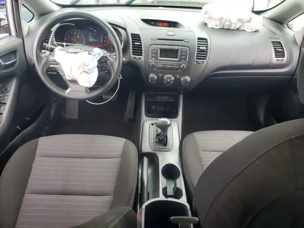 KNAFK5A81G5635437 2016 KIA FORTE - Image 8