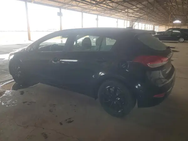 KNAFK5A81G5636975 2016 KIA FORTE - Image 2