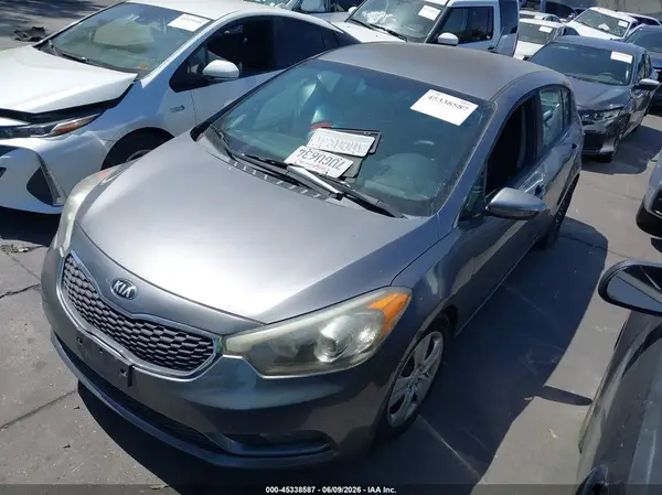 KNAFK5A81G5638936 2016 KIA FORTE - Image 2