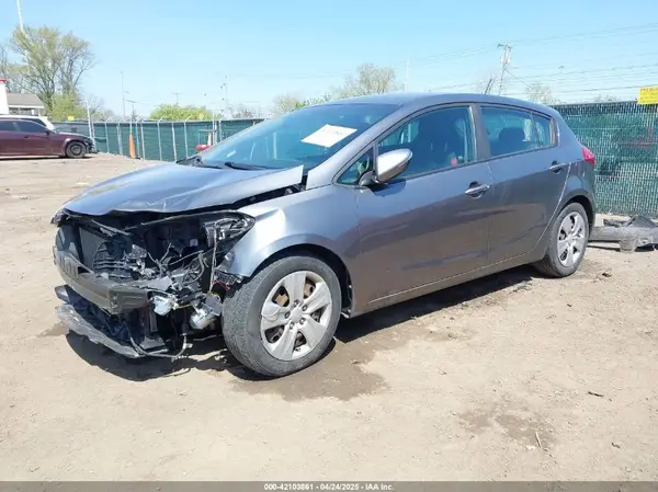 KNAFK5A81G5654585 2016 KIA FORTE - Image 2