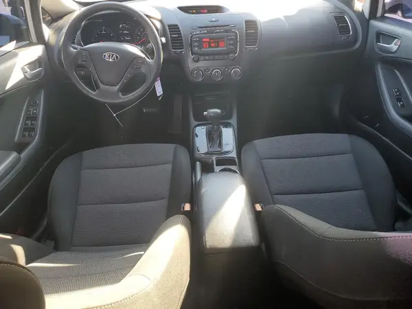 KNAFK5A81H5671016 2017 KIA FORTE - Image 8