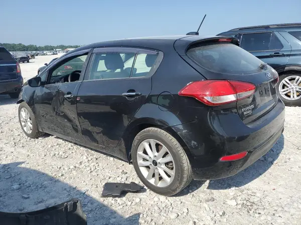 KNAFK5A81H5673607 2017 KIA FORTE - Image 2