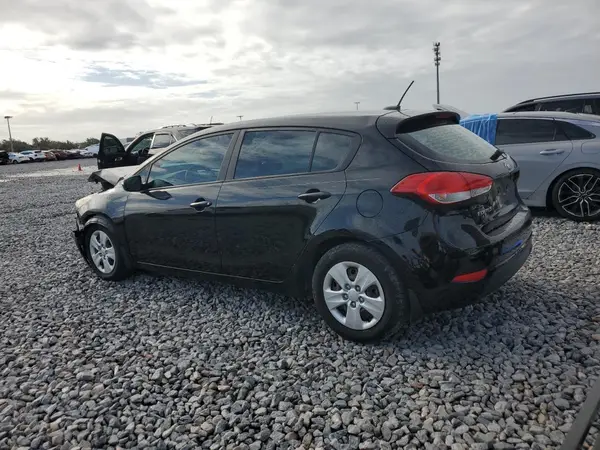 KNAFK5A81H5676622 2017 KIA FORTE - Image 2