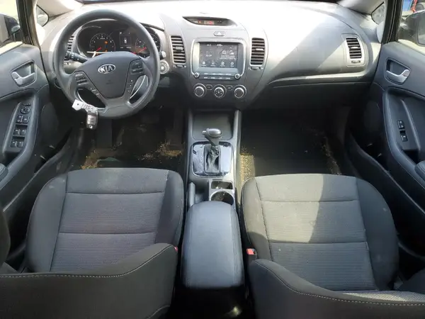KNAFK5A81H5681920 2017 KIA FORTE - Image 8
