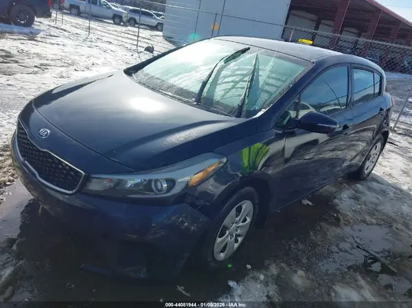 KNAFK5A81H5686454 2017 KIA FORTE - Image 2