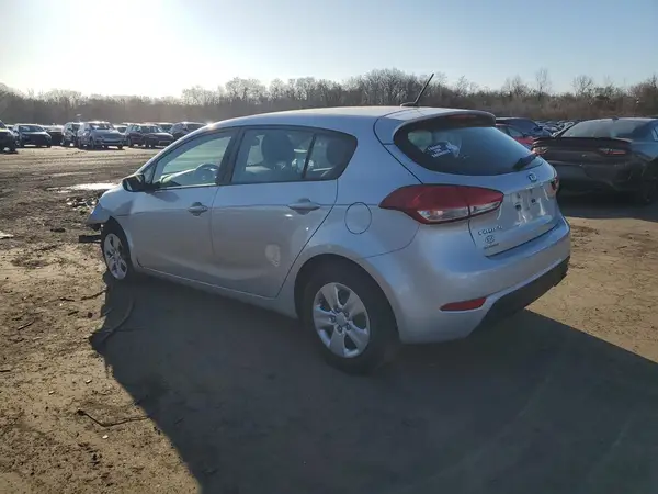 KNAFK5A81H5694019 2017 KIA FORTE - Image 2