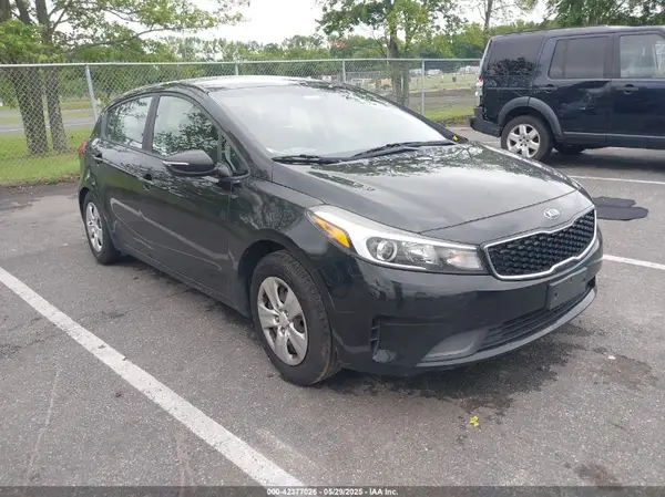 KNAFK5A81H5695252 2017 KIA FORTE - Image 1