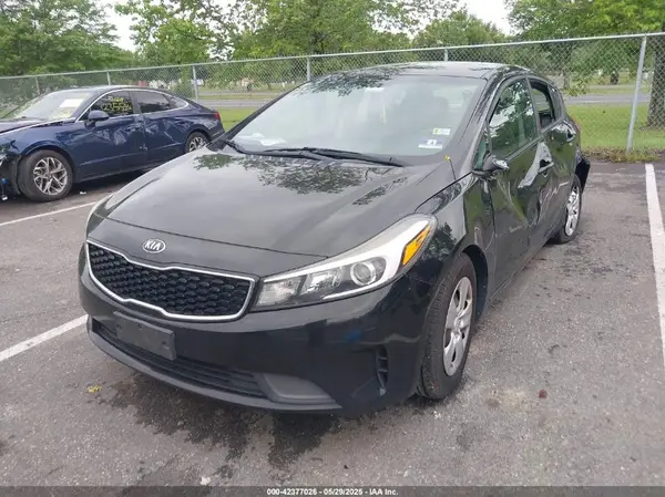 KNAFK5A81H5695252 2017 KIA FORTE - Image 2