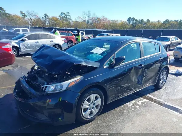 KNAFK5A81H5698006 2017 KIA FORTE - Image 2