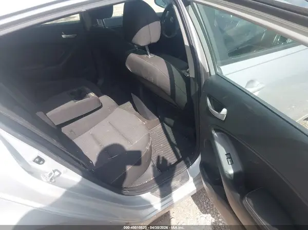KNAFK5A81H5698491 2017 KIA FORTE - Image 8