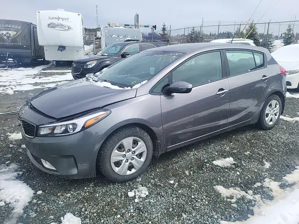 KNAFK5A81H57043 2017 KIA FORTE - Image 1