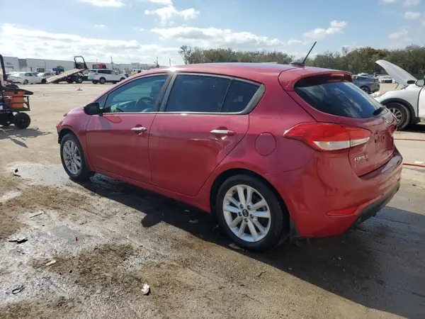 KNAFK5A81H5707366 2017 KIA FORTE - Image 2