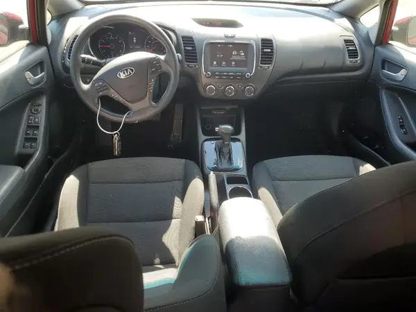 KNAFK5A81H5707366 2017 KIA FORTE - Image 8