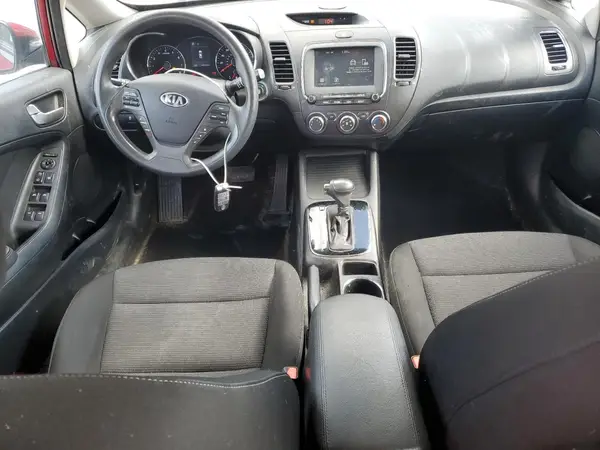 KNAFK5A81H5714950 2017 KIA FORTE - Image 8
