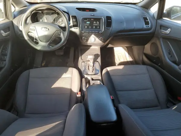 KNAFK5A81J5771820 2018 KIA FORTE - Image 8