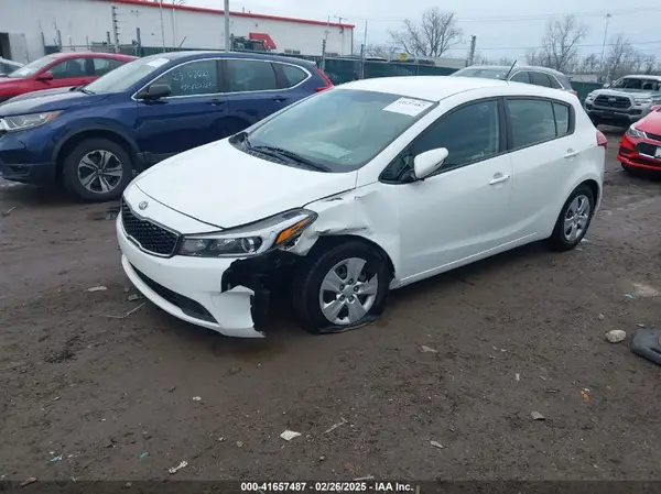 KNAFK5A81J5773163 2018 KIA FORTE - Image 2