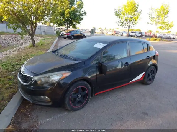 KNAFK5A82G5536013 2016 KIA FORTE - Image 2
