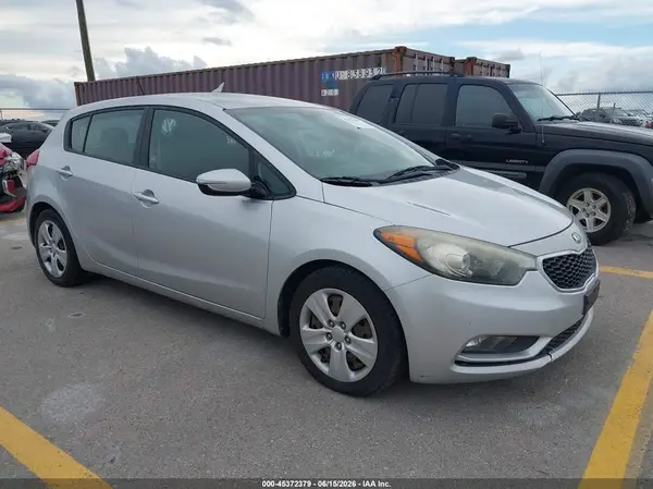KNAFK5A82G5571781 2016 KIA FORTE - Image 1