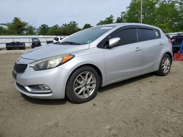 KNAFK5A82G5576446 2016 KIA FORTE - Image 1