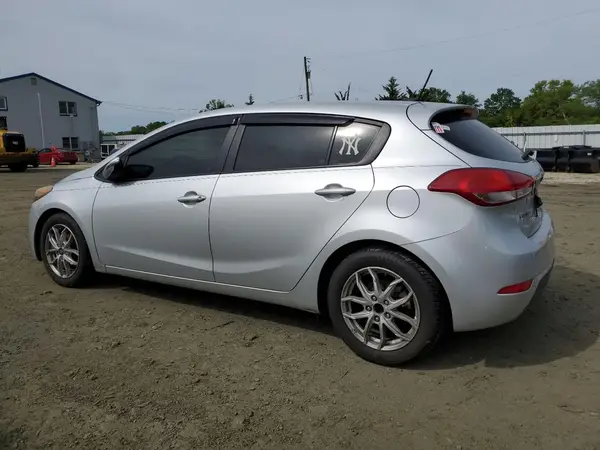 KNAFK5A82G5576446 2016 KIA FORTE - Image 2