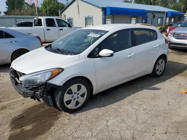 KNAFK5A82G5582800 2016 KIA FORTE - Image 1