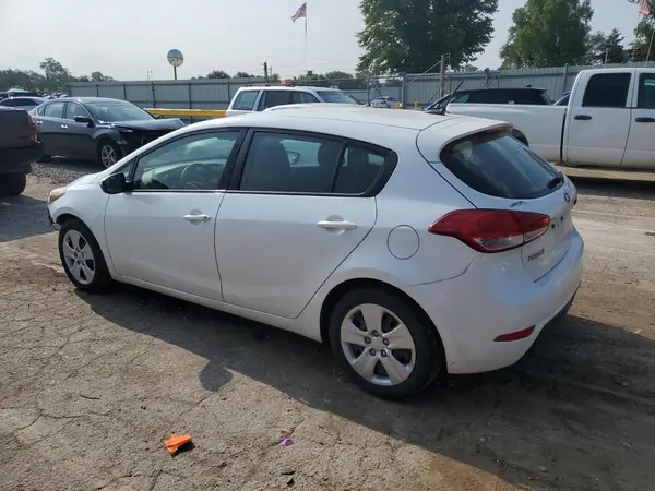 KNAFK5A82G5582800 2016 KIA FORTE - Image 2