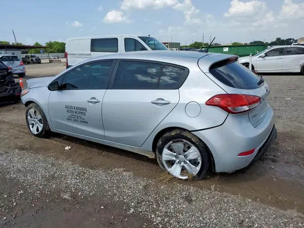 KNAFK5A82G5602303 2016 KIA FORTE - Image 2