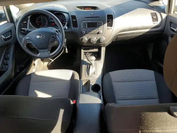 KNAFK5A82G5604066 2016 KIA FORTE - Image 8