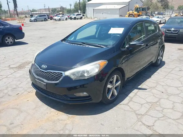 KNAFK5A82G5605444 2016 KIA FORTE - Image 2