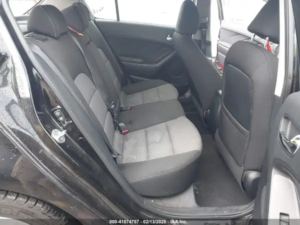 KNAFK5A82G5606710 2016 KIA FORTE - Image 8