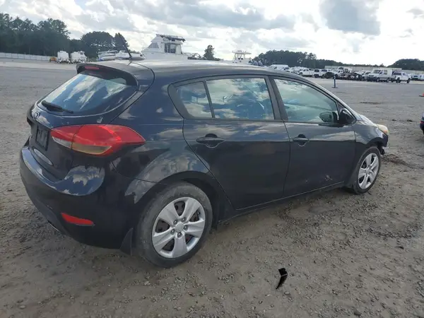 KNAFK5A82G5606772 2016 KIA FORTE - Image 2