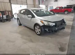 KNAFK5A82G5607601 2016 KIA FORTE
