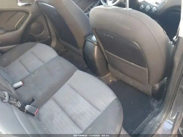 KNAFK5A82G5622311 2016 KIA FORTE - Image 8