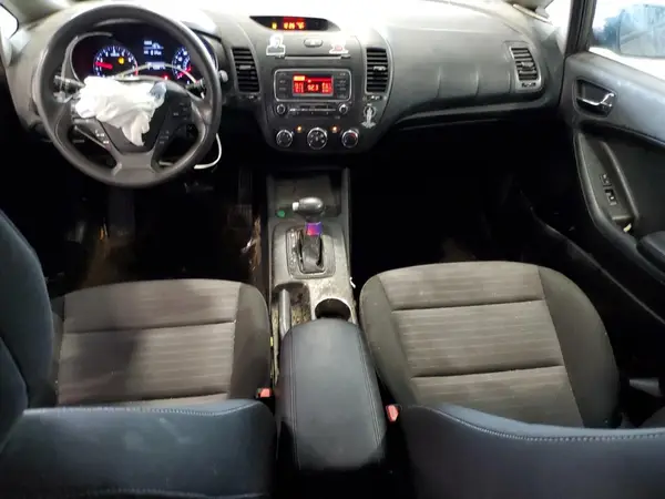KNAFK5A82G5622521 2016 KIA FORTE - Image 8