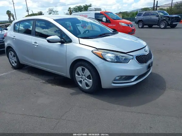 KNAFK5A82G5636936 2016 KIA FORTE - Image 1