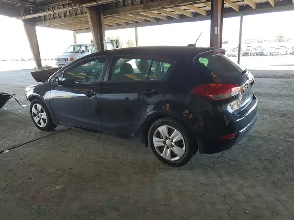 KNAFK5A82G5636967 2016 KIA FORTE - Image 2