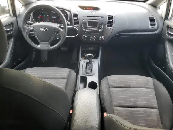 KNAFK5A82G5637956 2016 KIA FORTE - Image 8