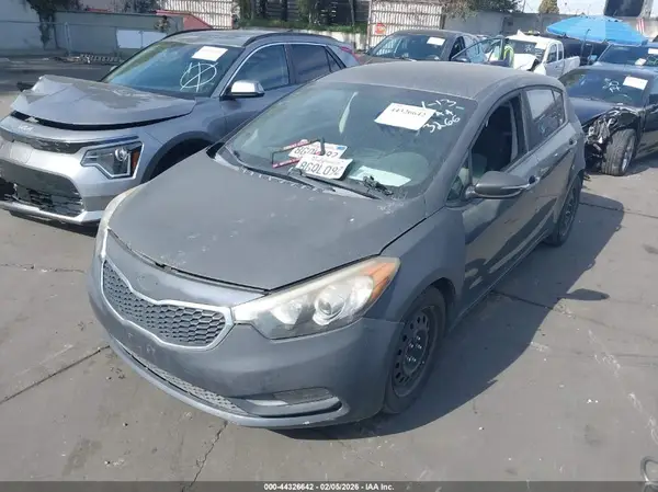 KNAFK5A82G5653266 2016 KIA FORTE - Image 2