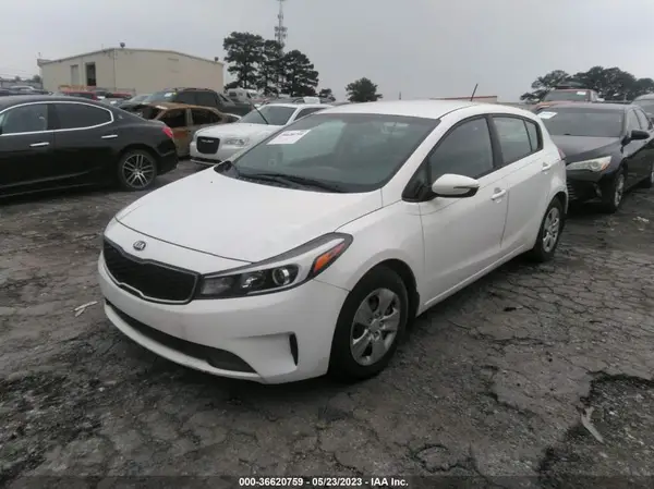 KNAFK5A82H5676144 2017 KIA FORTE - Image 2