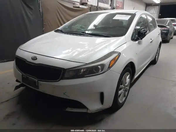 KNAFK5A82H5679836 2017 KIA FORTE - Image 2