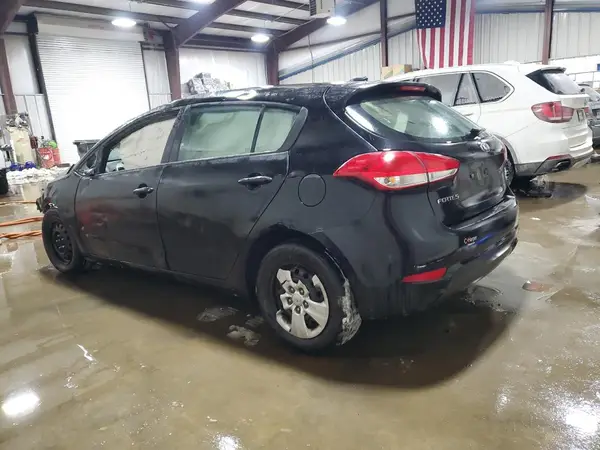 KNAFK5A82H5693509 2017 KIA FORTE - Image 2