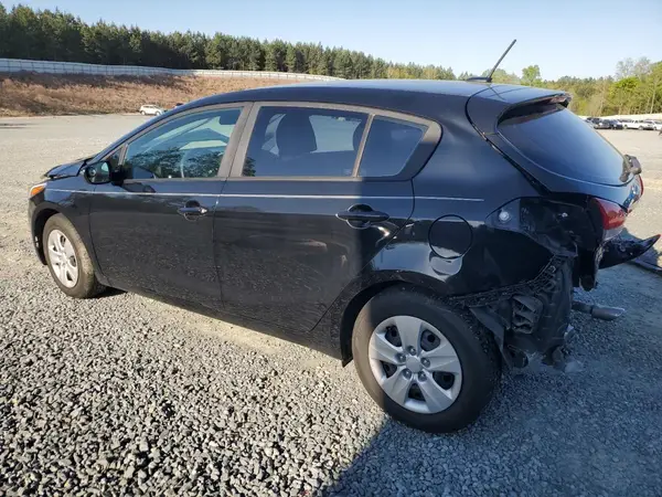 KNAFK5A82H5705884 2017 KIA FORTE - Image 2