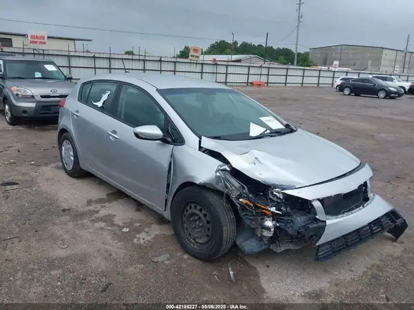KNAFK5A82H5708896 2017 KIA FORTE - Image 1