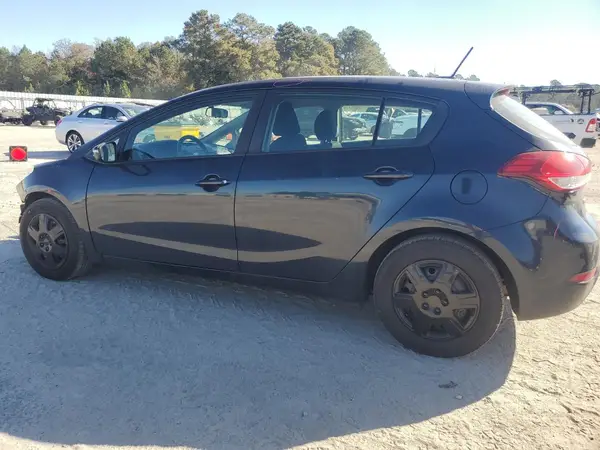 KNAFK5A82H5713693 2017 KIA FORTE - Image 2