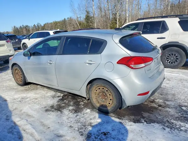 KNAFK5A82J5769459 2018 KIA FORTE - Image 2
