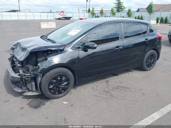 KNAFK5A82J5772782 2018 KIA FORTE - Image 2
